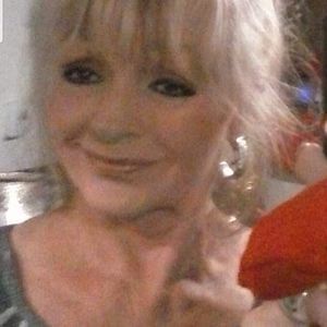 Meet your Posher, Lydia